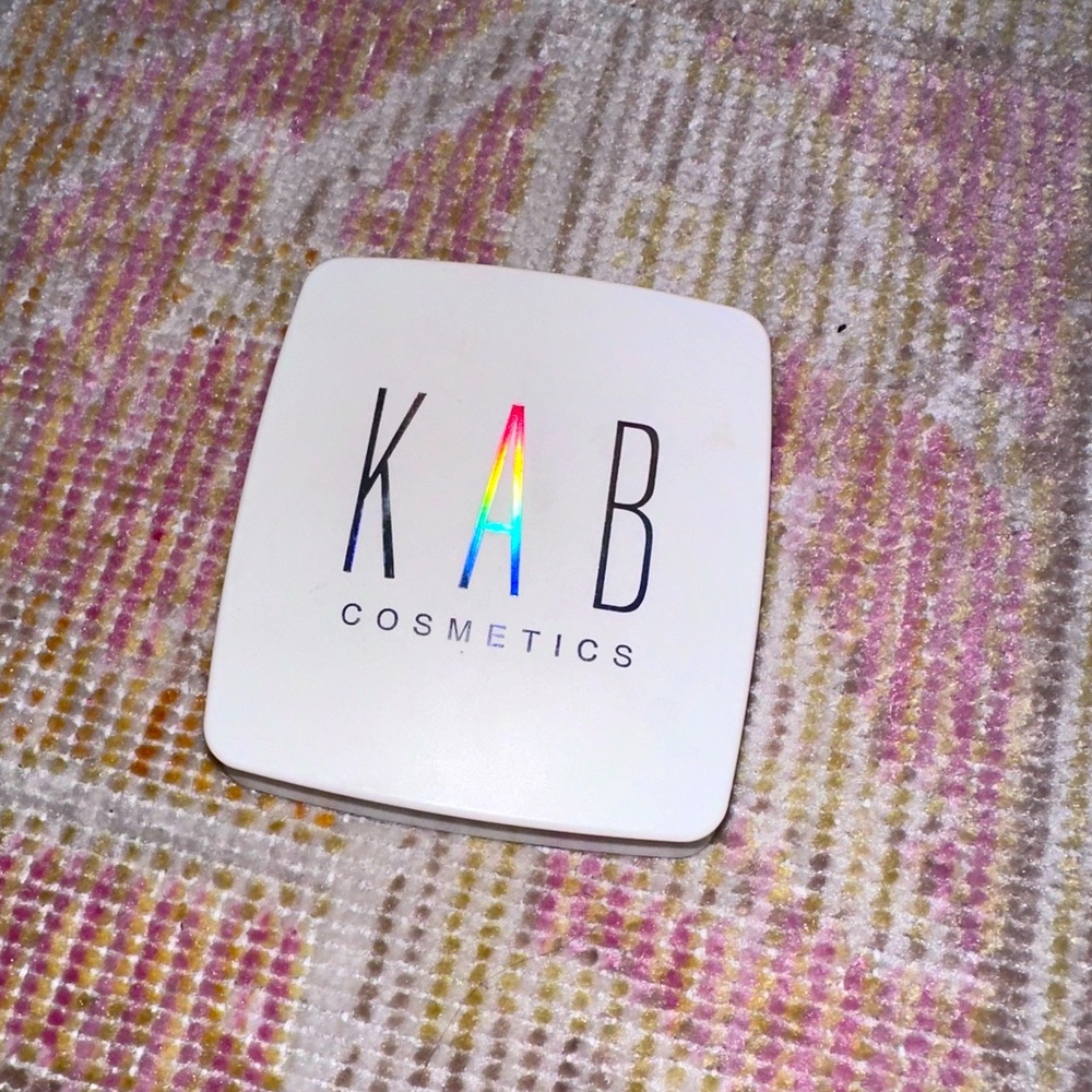 KAB Cosmetics Pressed Glow Powder in Bronzed Babe Full Size, 8g